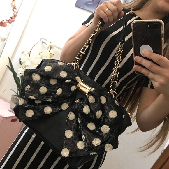 Betsey Johnson Handbags - Like New Betsey Johnson bag